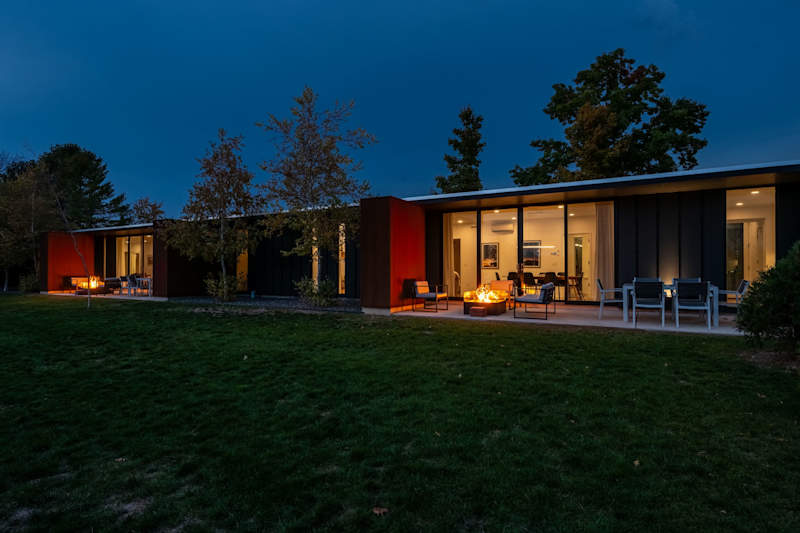 6BR Retreat · Walk to Downtown · Firepits + Patios, Egg Harbor, WI