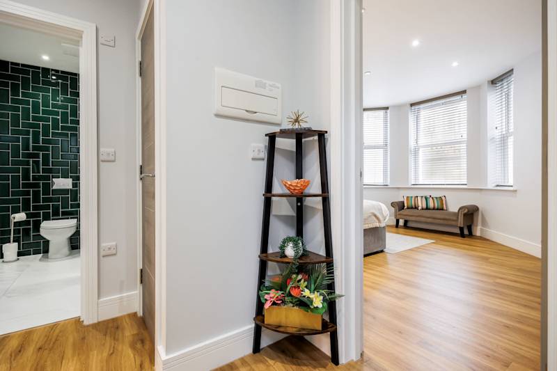 Coastal 1-Bed Apt w/ Free Gym, Parking & Garden - Photo 43