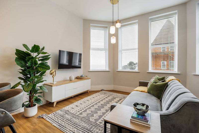 Stunning Sea Views, Family Apt; Free Parking & Gym - Photo 1