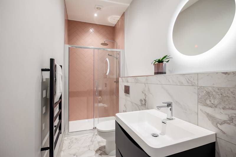 Stunning Sea Views, Family Apt; Free Parking & Gym - Photo 6