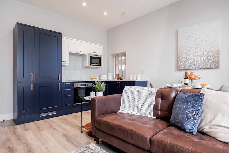 Modern & Mellow 1-bed Apt w/ Free Parking & Wi-Fi - Photo 19