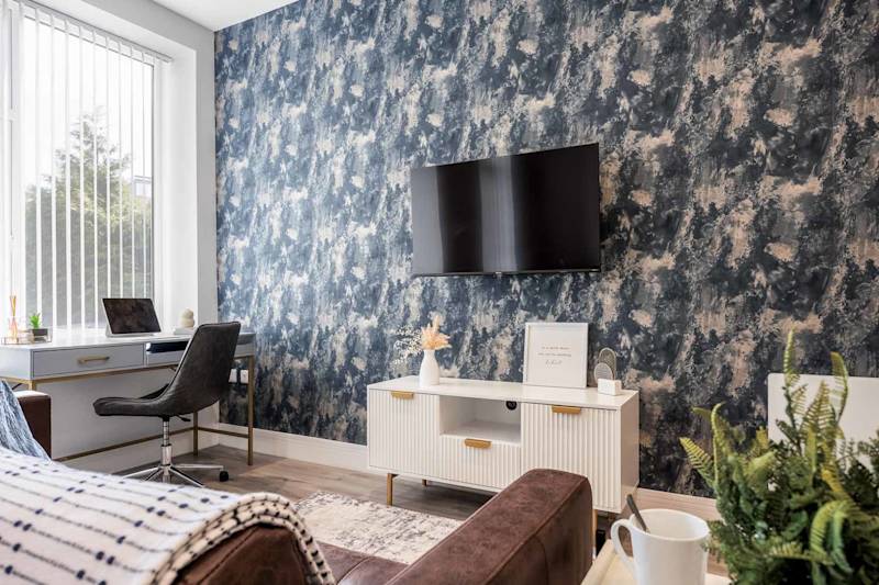 Modern & Mellow 1-bed Apt w/ Free Parking & Wi-Fi - Photo 16