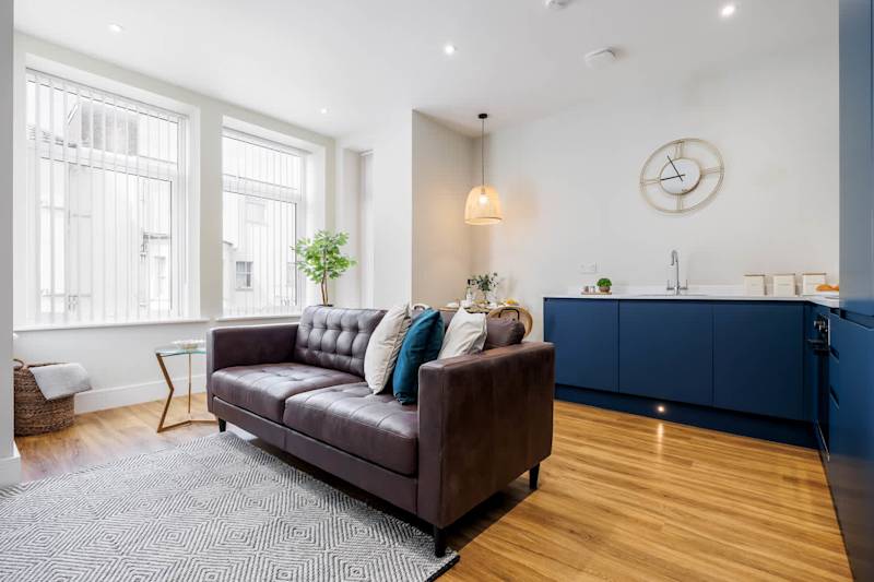 NEW! Stunning 1-bed Apt w/ Balcony & Free Parking - Photo 15