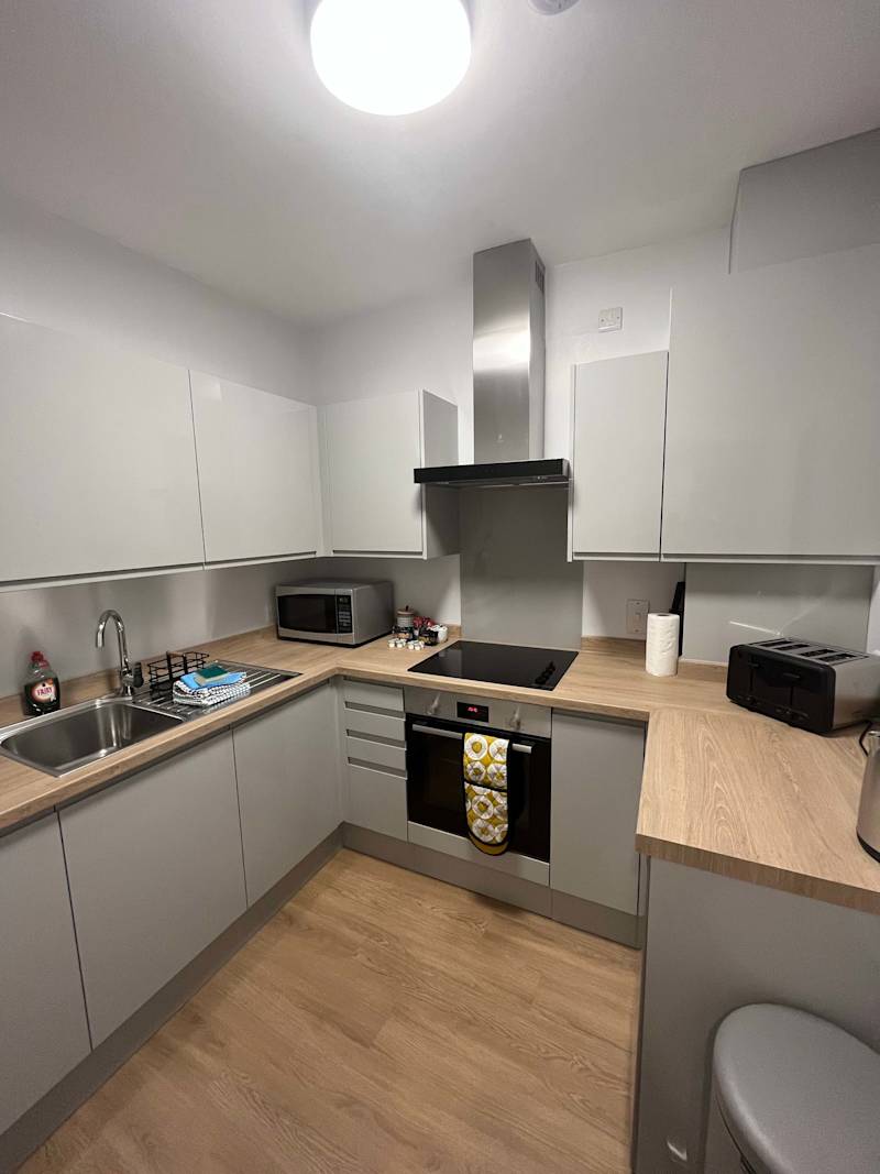 *NEW* Contemporary 2 bed, free parking - Photo 6