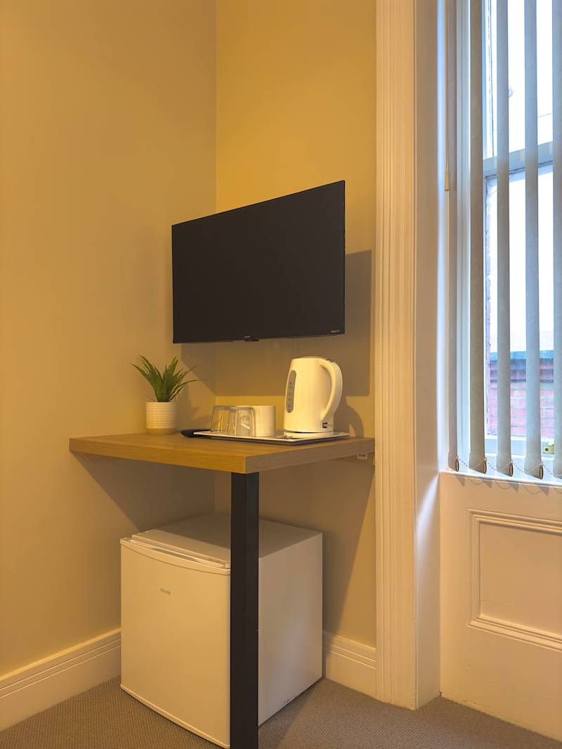 Modern Coastal Getaway with Double Bed - Photo 15
