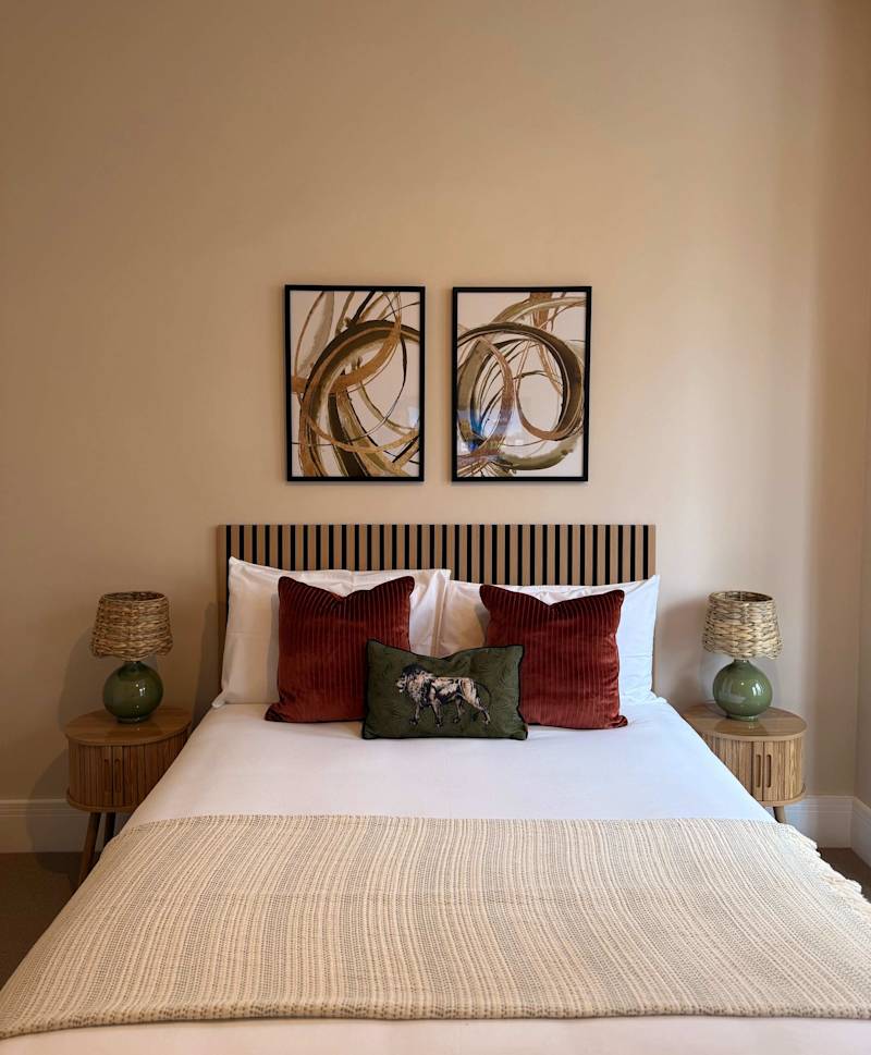 Elegant Family Retreat with Double & Single Bed - Photo 1