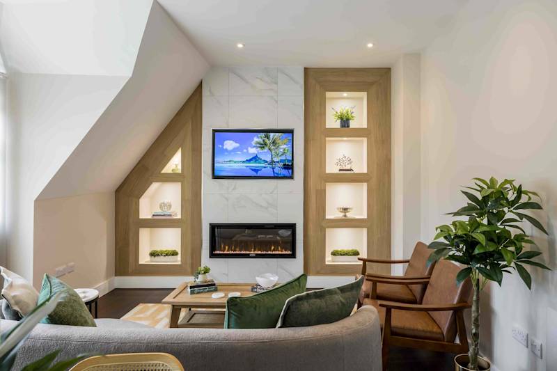 Newly Renovated Luxurious Retreat with Parking - Photo 33