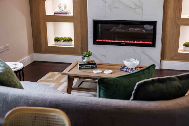 Newly Renovated Luxurious Retreat with Parking - Photo 29
