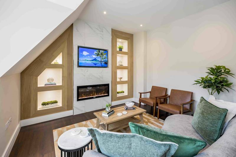 Newly Renovated Luxurious Retreat with Parking - Photo 11