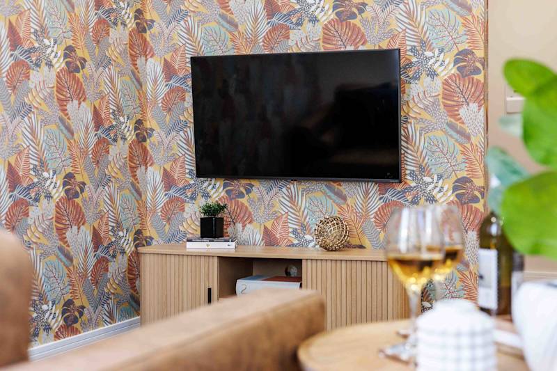 Relaxed & Luxurious Apartment with Garden - Photo 31