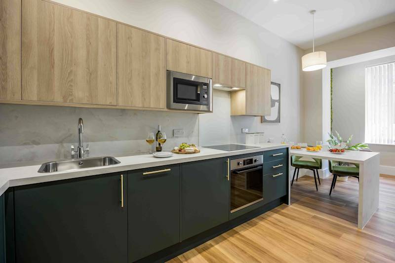 Brand New Luxurious Haven With Garden - Photo 7