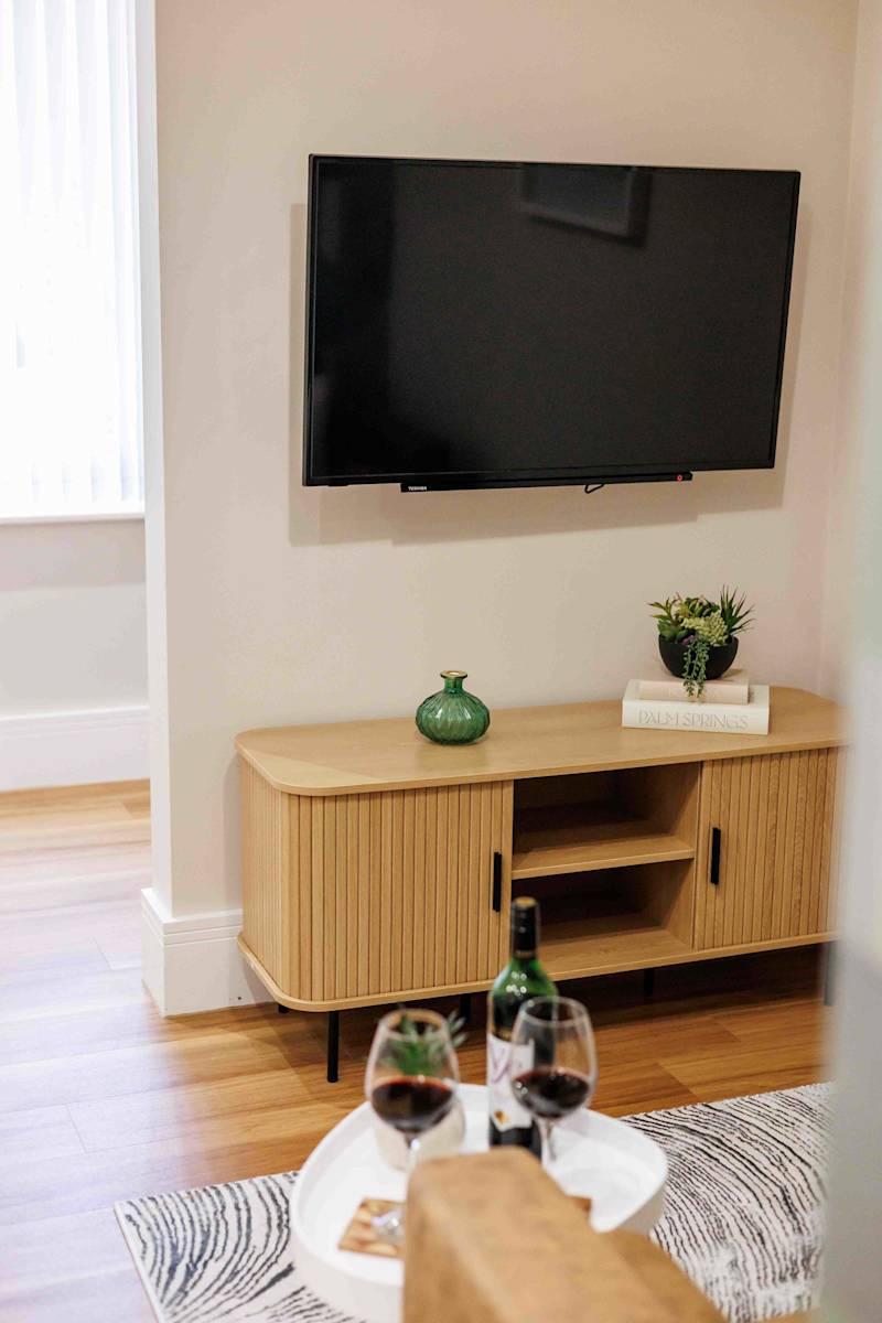 Brand New Luxurious Haven With Garden - Photo 22