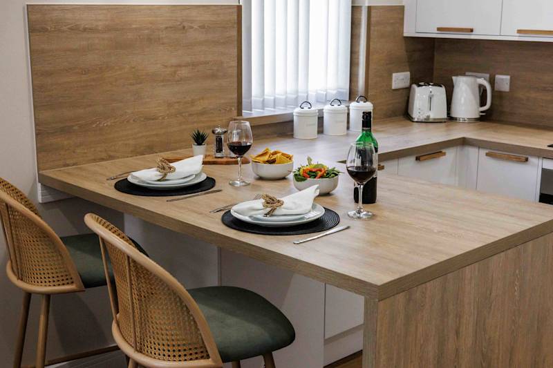 Luxe Coastal Apartament with Garden - Photo 12