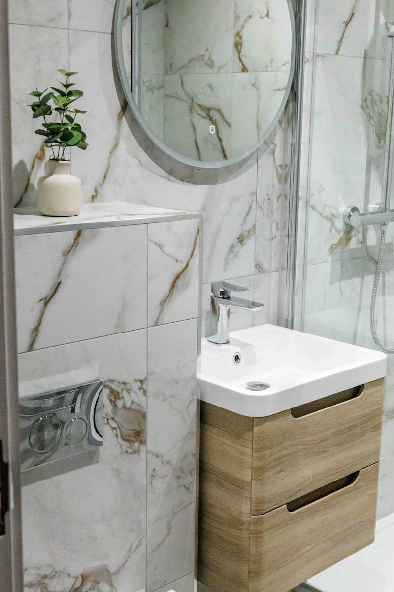 Luxe Coastal Apartament with Garden - Photo 22