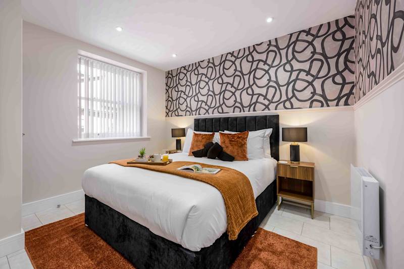 Luxury Coastal Retreat with Style - Photo 1