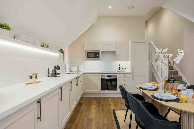 Elegant Family Gataway with Balcony and parking - Photo 39