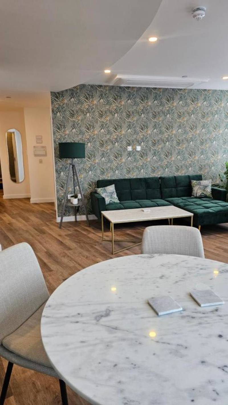 Signature Suite - Photo 4