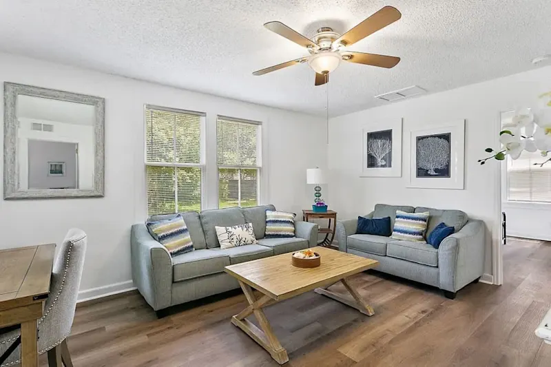 Orange Door Bungalow- Central, Cozy, 3BR vacation rental in Jacksonville, Florida