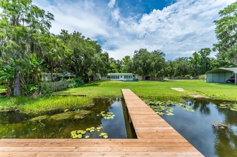 Lakefront Retreat- Lake/Private — photo 2