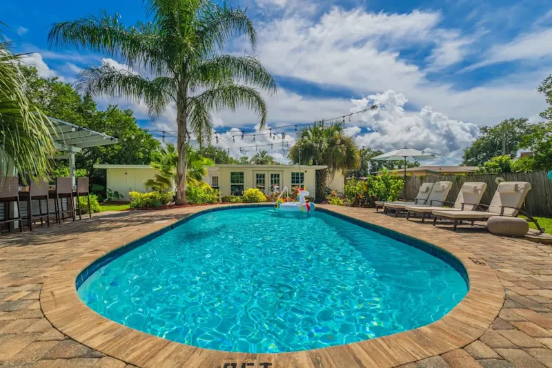 Heated Poolside Oasis-Central/Firepit