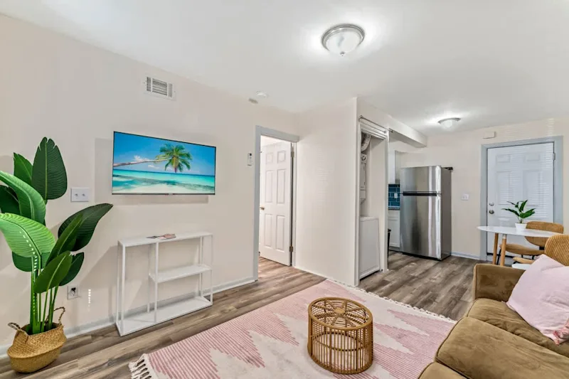 The Hendricks #2 TV, AC, Wi-Fi vacation rental in Jacksonville, Florida