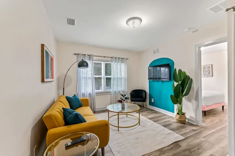 The Hendricks #4 TV, AC, Wi-Fi vacation rental in Jacksonville, Florida