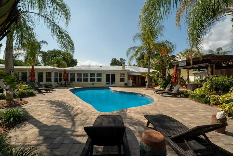 The Poolside Studio-Lounge, Pool, Wi-Fi — photo 3