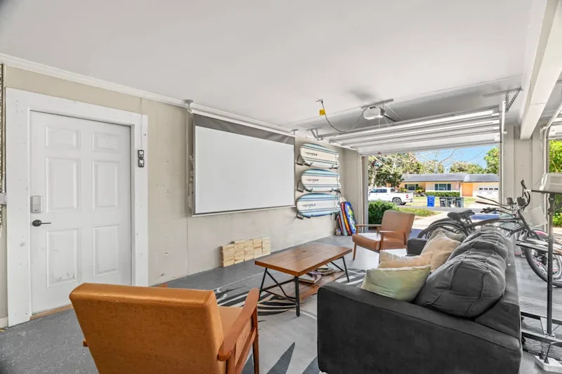 Seaside Sammie - Game Room, Fire Pit, Walk to Beach — photo 2