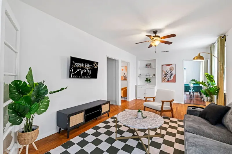 Zen Den TV, AC, Kitchen — photo 2