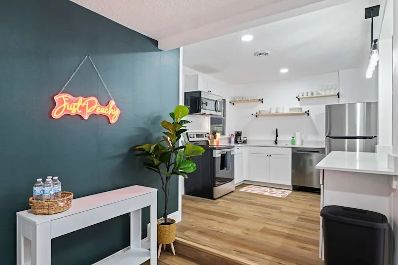 Perfectly Peachy Game Room, Grill — photo 5