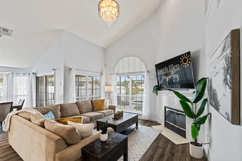Hawkins Cove Hideaway - Serene Waterfront Retreat — photo 4