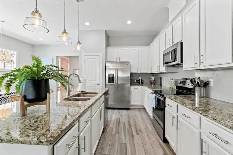 Luxe at Le Beach | Sleeps 12, Spacious, Wi-Fi, TV — photo 5