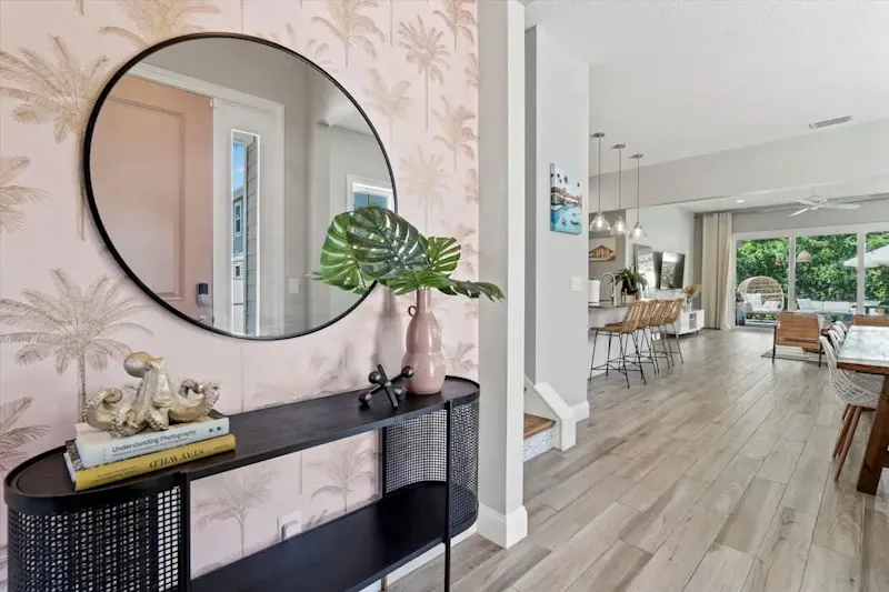 Luxe at Le Beach | Sleeps 12, Spacious, Wi-Fi, TV — photo 2