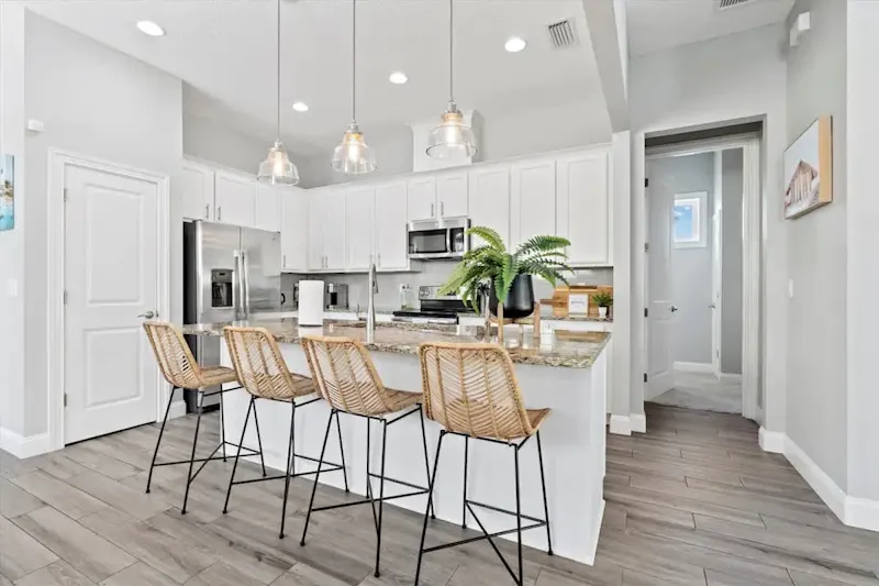 Luxe at Le Beach | Sleeps 12, Spacious, Wi-Fi, TV — photo 3