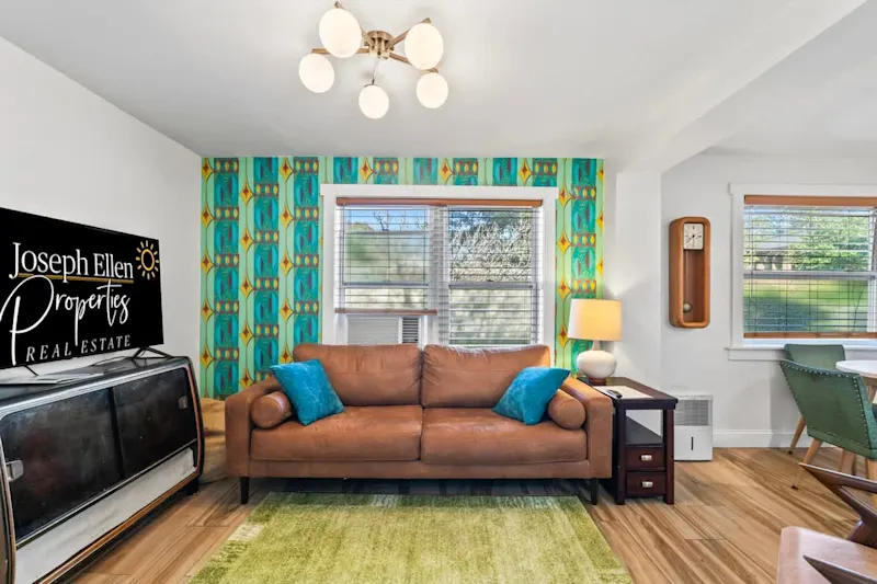 Mid-Century Modern Riverside - Team Joseph Ellen — photo 4