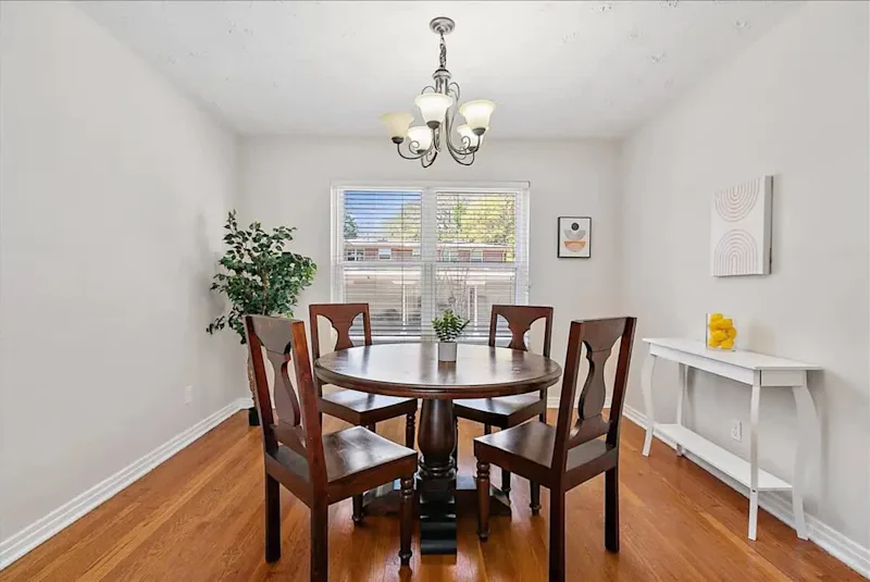 Cozy Apt in Riverside- Wi-Fi, Riverfront, TV — photo 2