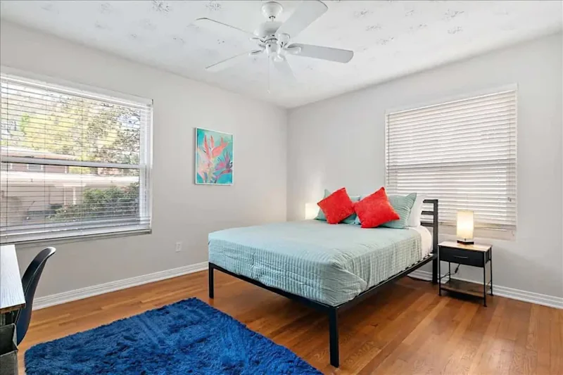 Cozy Apt in Riverside- Wi-Fi, Riverfront, TV — photo 6