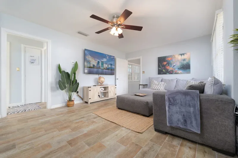 Blue Palm Front Home - Team Joseph Ellen vacation rental in Jacksonville, Florida