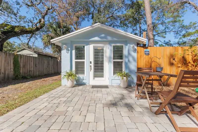 Blue Palm Cottage - Team Joseph Ellen — photo 2