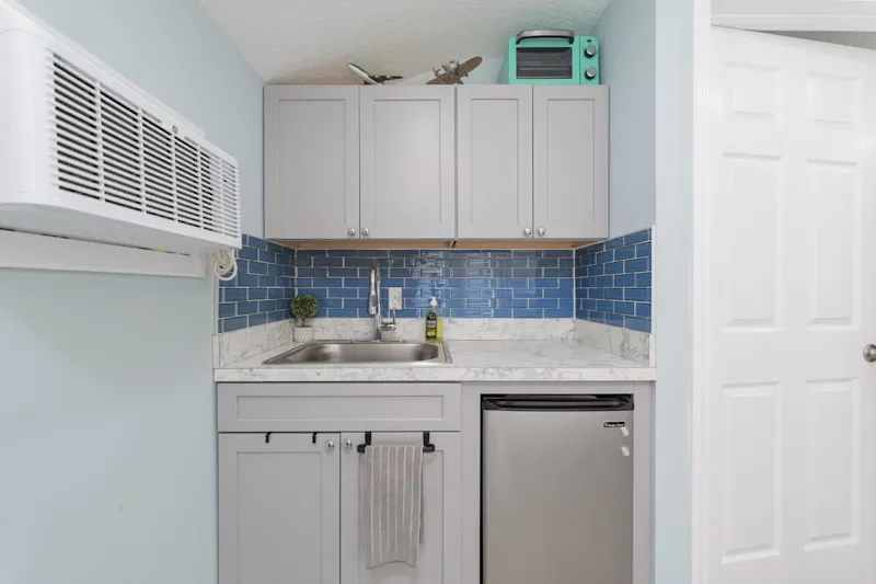 Blue Palm Cottage - Team Joseph Ellen — photo 4