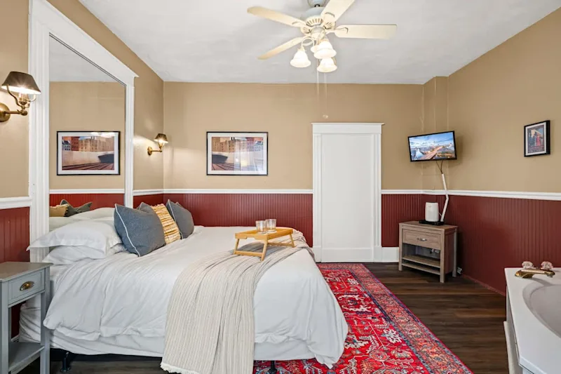 Pullman Room | Team Joseph Ellen vacation rental in St. Augustine, Florida