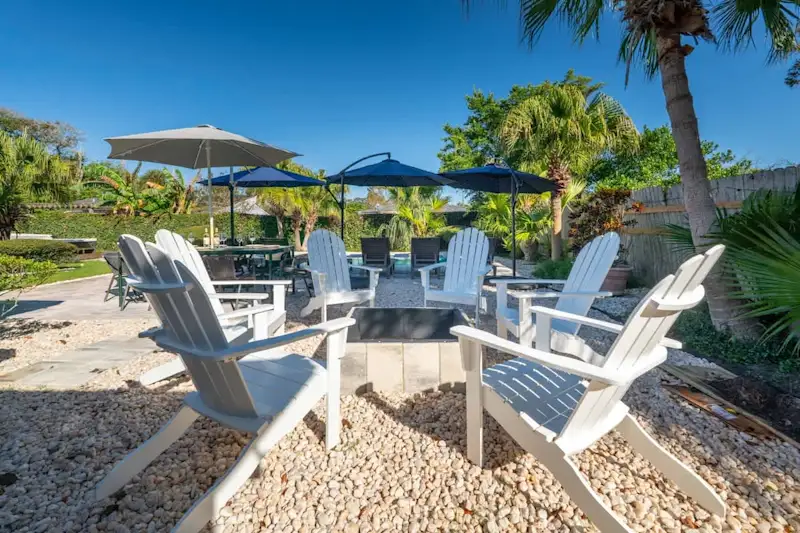 Poolside Palms - Team Joseph Ellen — photo 4