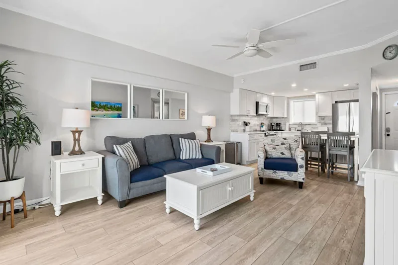 Sun & Surf Poolside Condo — photo 5