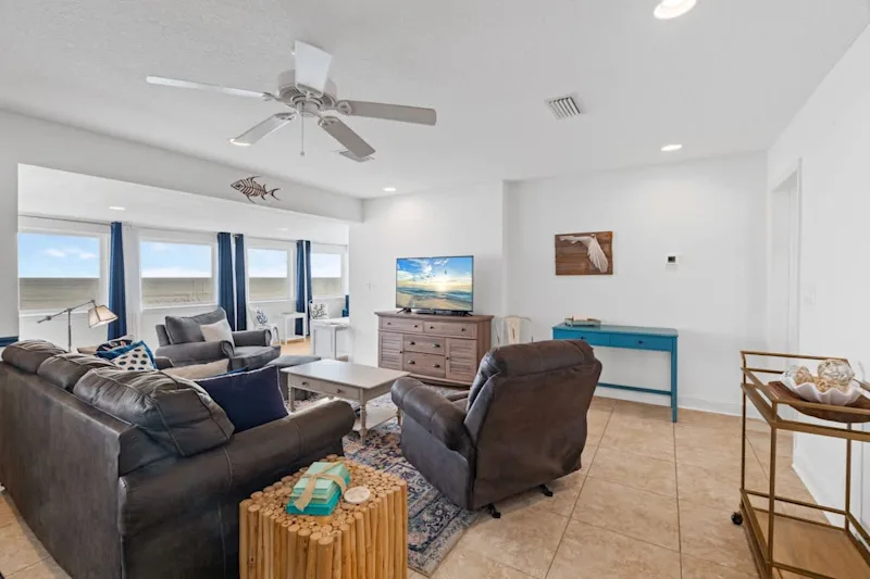 Blue Horizon House - 3BR Oceanfront — photo 2