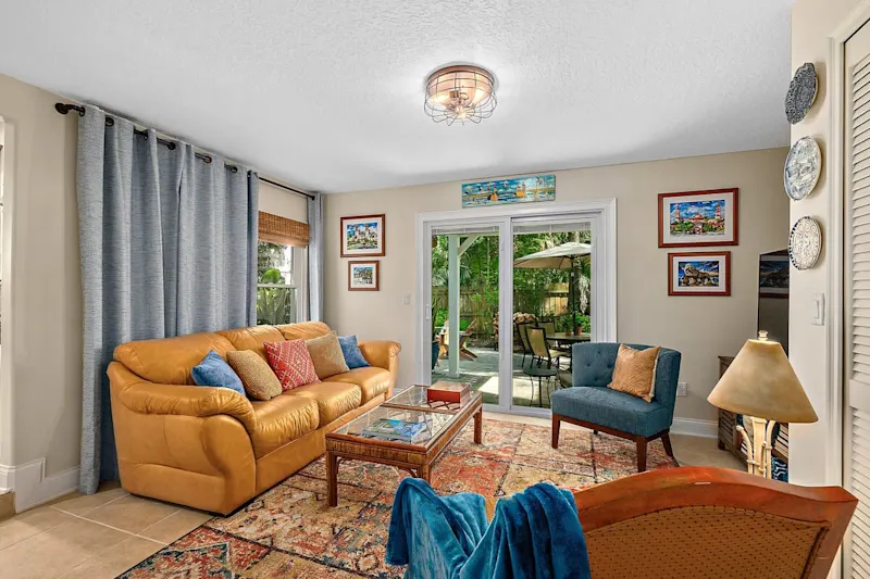 Casa DeSoto - Luxury Downtown Oasis — photo 3