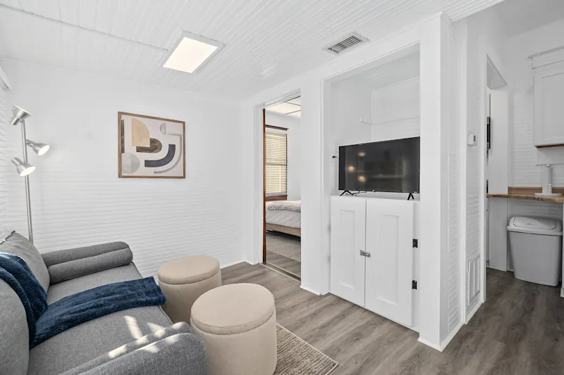 Old Mission Guest Suite - 15 Min Walk to Downtown! — photo 5