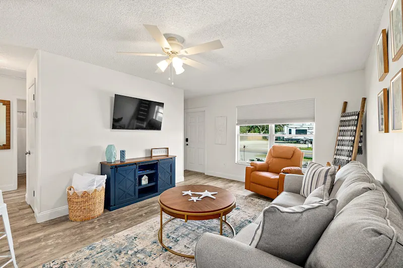 Paradise Palms - Nautilus Suite - Heated Pool! — photo 2