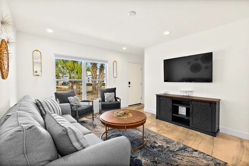 Sand Dollar Suite | Heated Pool | Steps to Beach — photo 6