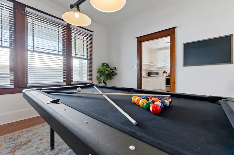 Mission Manor - Chic Apt- 15 Min Walk to Downtown! — photo 2