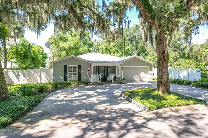 Spacious, modern, perfect location on Magnolia Ave — photo 5